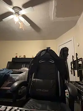 YandereDemon online show from October 2025 01:50:01 AM