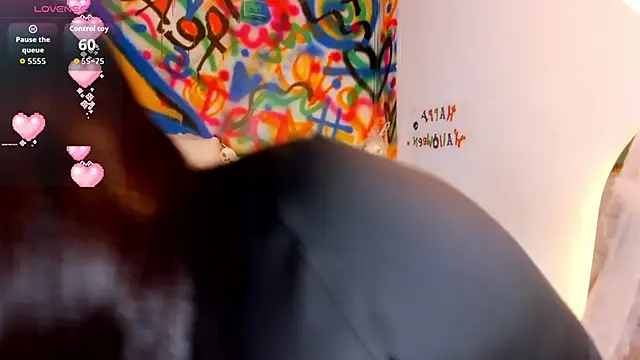 Snapshot of Liana_Bernocchi chatting on October 2025 08:31:01 PM Liana Bernocchi online show from October 2025 08:31:01 PM