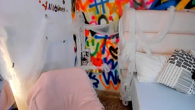 Snapshot of Liana_Bernocchi chatting on September 2025 09:09:01 PM Liana Bernocchi online show from September 2025 09:09:01 PM