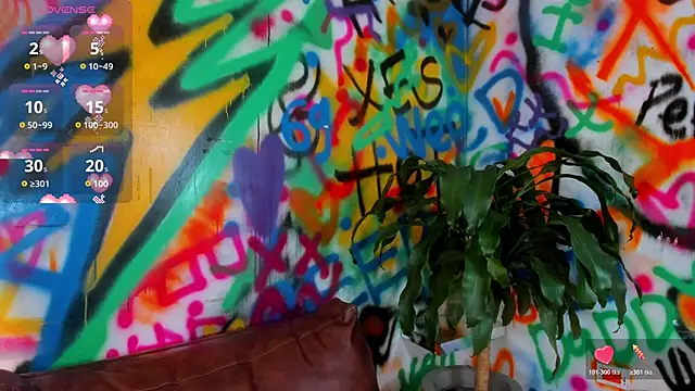 Snapshot of Liana_Bernocchi chatting on October 2025 08:43:02 PM Liana Bernocchi online show from October 2025 08:43:02 PM