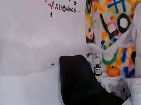 Snapshot of Liana_Bernocchi chatting on September 2025 06:58:01 PM Liana Bernocchi online show from September 2025 06:58:01 PM