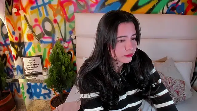 Snapshot of Liana_Bernocchi chatting on November 2025 09:07:01 PM Liana Bernocchi online show from November 2025 09:07:01 PM