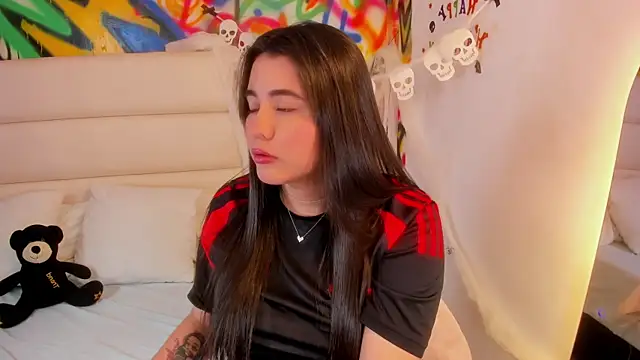 Snapshot of Liana_Bernocchi chatting on October 2025 08:21:02 PM Liana Bernocchi online show from October 2025 08:21:02 PM