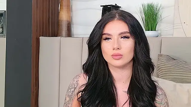 Snapshot of CarolinePrescott chatting on February 2026 07:05:01 PM CarolinePrescott online show from February 2026 07:05:01 PM