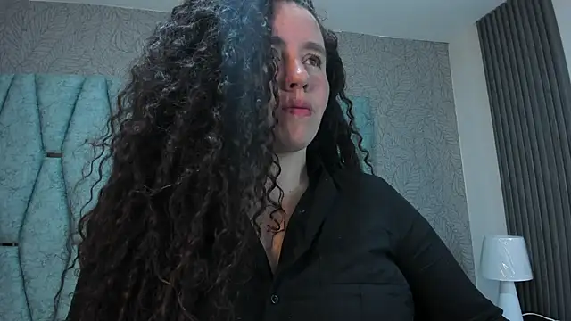 Valeria  soler online show from September 2025 03:18:01 AM
