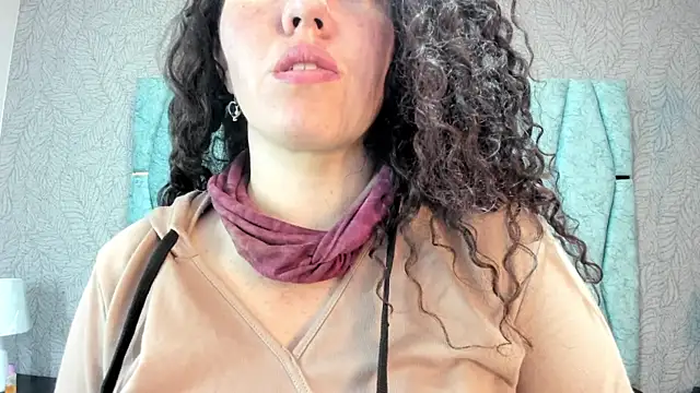 Valeria  soler online show from September 2025 12:47:02 PM