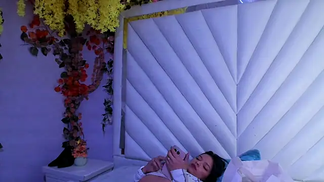 MaddyHudson online show from February 2026 08:53:02 PM