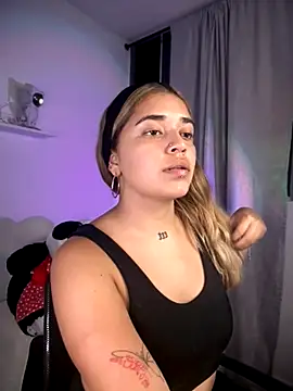 Snapshot of JoselinFlower_ chatting on November 2025 02:26:01 AM JoselinFlower online show from November 2025 02:26:01 AM