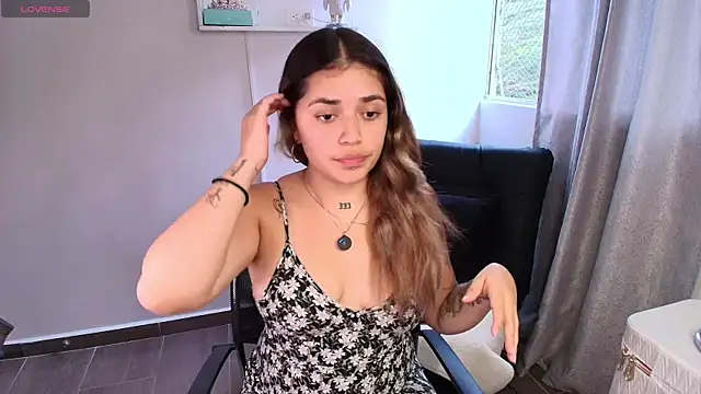 Snapshot of JoselinFlower_ chatting on September 2025 10:32:01 PM JoselinFlower online show from September 2025 10:32:01 PM