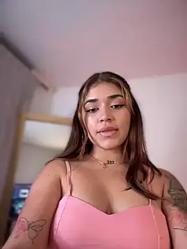 Snapshot of JoselinFlower_ chatting on December 2024 11:55:01 PM JoselinFlower online show from December 2024 11:55:01 PM