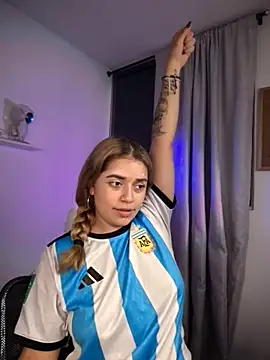 Snapshot of JoselinFlower_ chatting on November 2025 02:45:02 AM JoselinFlower online show from November 2025 02:45:02 AM