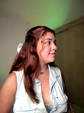 Snapshot of JoselinFlower_ chatting on December 2024 04:31:01 AM JoselinFlower online show from December 2024 04:31:01 AM