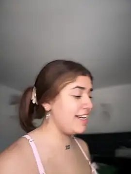 Snapshot of JoselinFlower_ chatting on December 2024 06:49:01 PM JoselinFlower online show from December 2024 06:49:01 PM