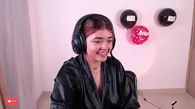 Snapshot of JoselinFlower_ chatting on January 2025 12:32:02 AM JoselinFlower online show from January 2025 12:32:02 AM