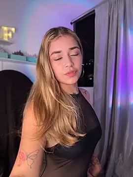 Snapshot of JoselinFlower_ chatting on May 2026 01:38:01 AM JoselinFlower online show from May 2026 01:38:01 AM