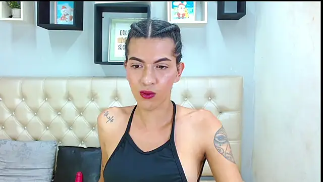 lucia marks online show from January 2025 04:59:02 PM