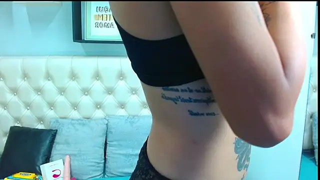 lucia marks online show from February 2025 11:48:02 PM