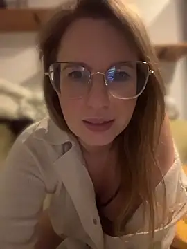 Vanilladreams online show from April 2026 08:13:01 PM