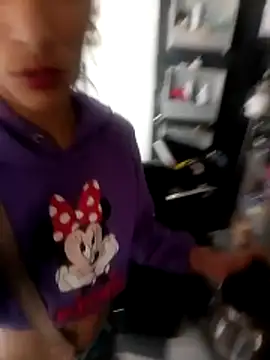 Snapshot of roxy_roxxan chatting on April 2026 07:07:02 PM roxy roxxan online show from April 2026 07:07:02 PM