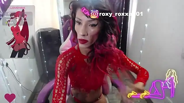 Snapshot of roxy_roxxan chatting on February 2026 02:15:01 PM roxy roxxan online show from February 2026 02:15:01 PM