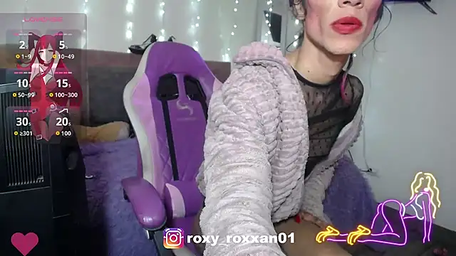 Snapshot of roxy_roxxan chatting on March 2026 02:30:01 AM roxy roxxan online show from March 2026 02:30:01 AM