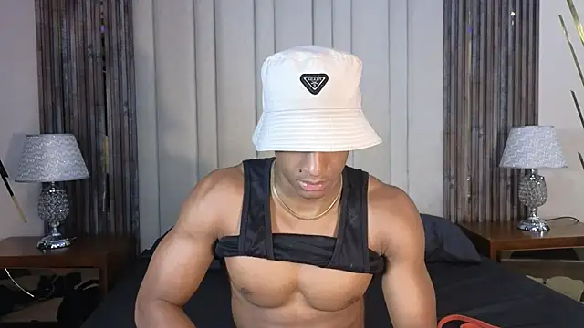 Malkongarcia online show from April 2026 10:14:01 PM