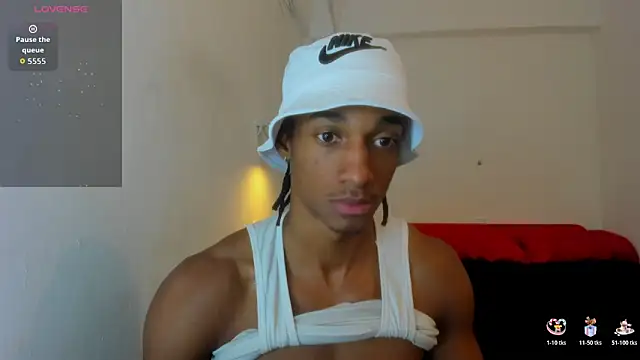 Malkongarcia online show from November 2025 01:04:02 PM