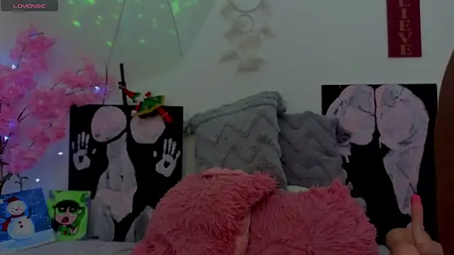 KilyetVera3x online show from December 2025 04:47:02 AM