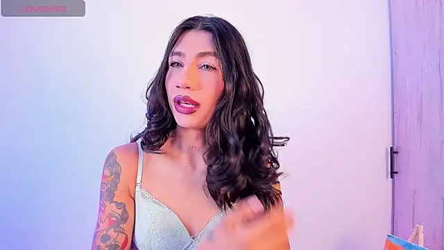 sofiaa grey  online show from November 2025 11:33:01 AM