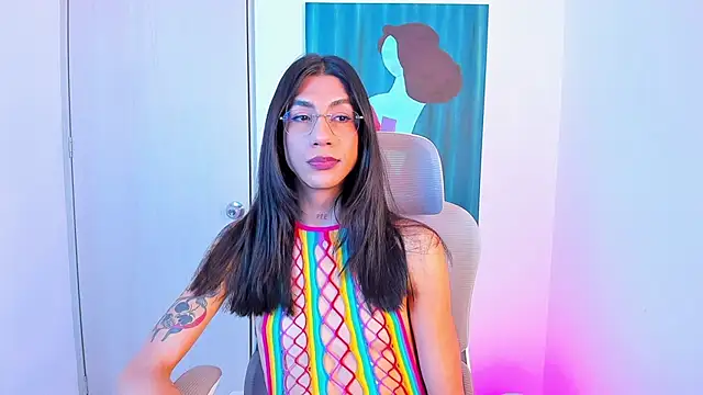sofiaa grey  online show from April 2026 05:17:01 PM