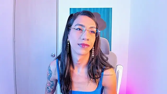 sofiaa grey  online show from April 2026 04:30:01 PM