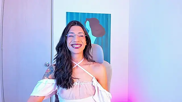 sofiaa grey  online show from May 2026 06:43:02 PM