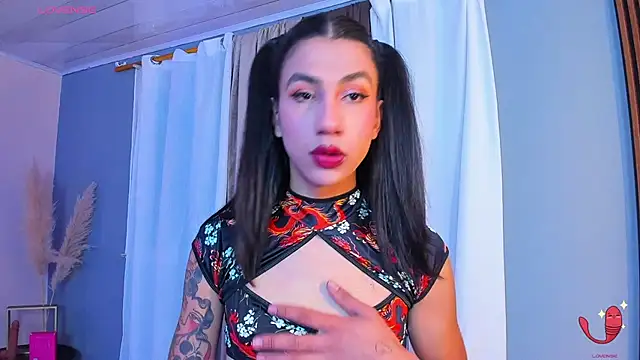 sofiaa grey  online show from October 2025 12:26:02 PM