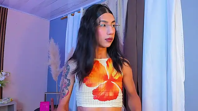 sofiaa grey  online show from October 2025 12:51:02 PM