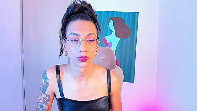 sofiaa grey  online show from April 2026 01:06:02 PM