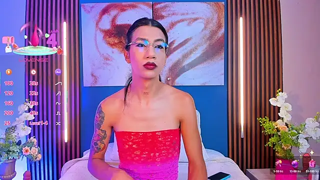 sofiaa grey  online show from September 2025 01:06:01 PM