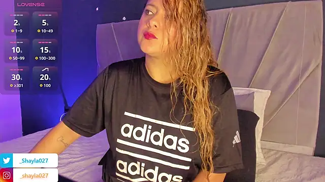 Shayla27 online show from April 2026 01:28:01 PM