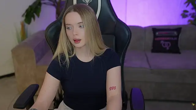 Cassy-Celestial  online show from November 2025 08:51:02 AM