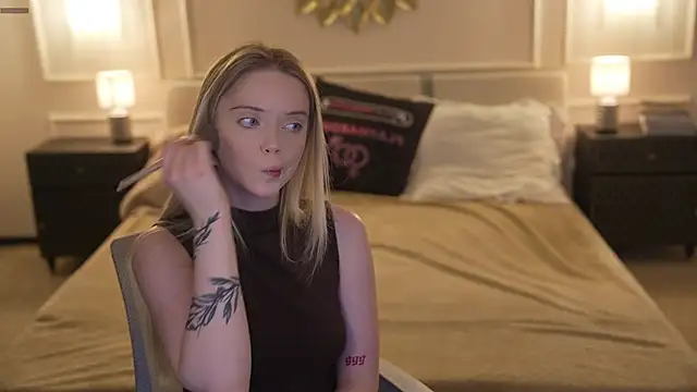 Cassy-Celestial  online show from November 2025 09:02:01 AM