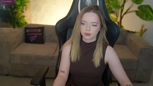 Snapshot of Cassy-Celestial_ chatting on February 2026 08:27:02 AM Cassy-Celestial online show from February 2026 08:27:02 AM