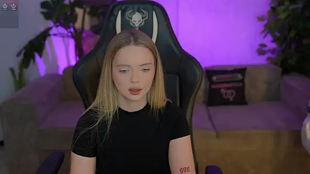 Cassy-Celestial  online show from November 2025 09:03:02 AM