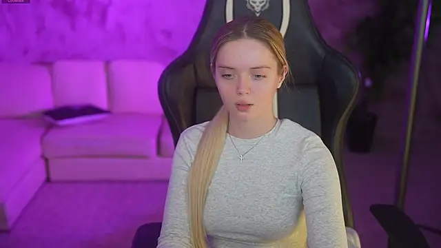 Cassy-Celestial  online show from December 2025 08:48:02 AM