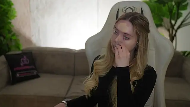 Snapshot of Cassy-Celestial_ chatting on January 2026 08:43:02 AM Cassy-Celestial online show from January 2026 08:43:02 AM