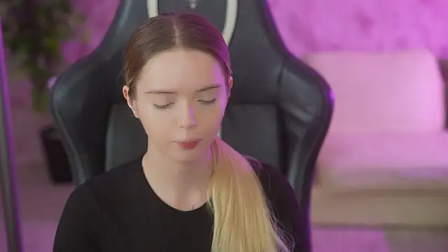 Cassy-Celestial  online show from October 2025 04:11:02 AM