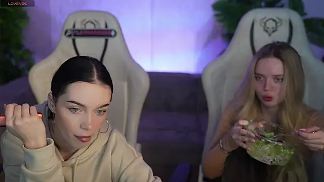 Snapshot of Cassy-Celestial_ chatting on January 2026 08:43:02 AM Cassy-Celestial online show from January 2026 08:43:02 AM