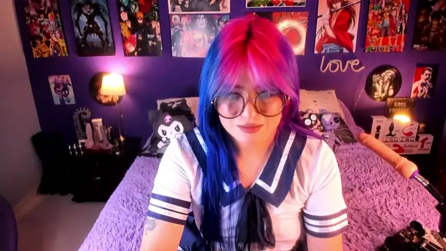 Snapshot of anne_cross chatting on March 2025 01:57:02 AM anne cross online show from March 2025 01:57:02 AM