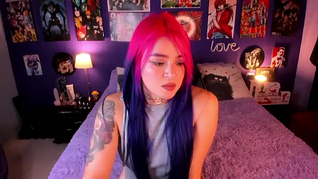 Snapshot of anne_cross chatting on September 2025 12:27:02 AM anne cross online show from September 2025 12:27:02 AM