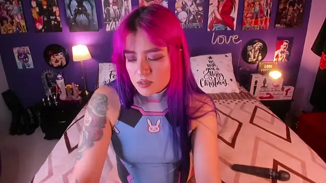 anne cross online show from November 2025 08:42:02 PM