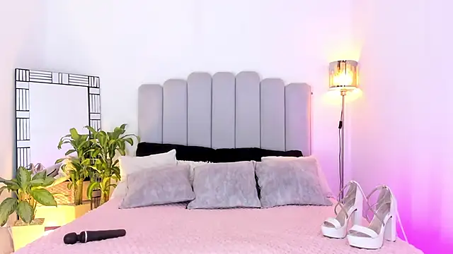 Snapshot of Scarlett_Steelee chatting on December 2025 04:52:02 PM Scarlett Steelee online show from December 2025 04:52:02 PM