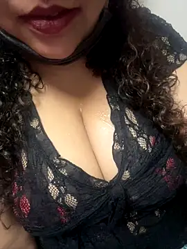 Snapshot of Snehameoww@xh chatting on November 2025 03:49:01 PM Snehameowwxh online show from November 2025 03:49:01 PM